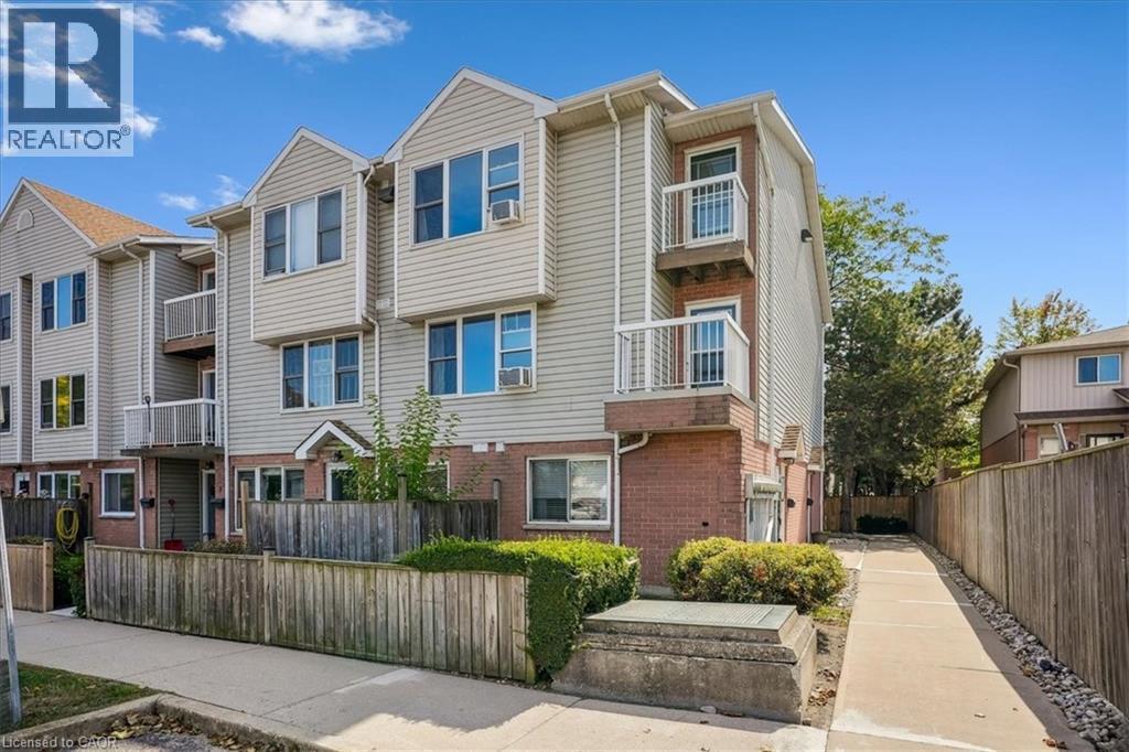 912 Rymal Road E Unit 7, Hamilton, ON L8W 3N4