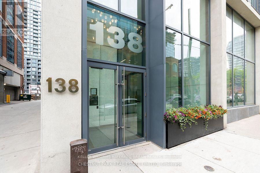 614 138 Princess St, Toronto, ON M5A 0B1