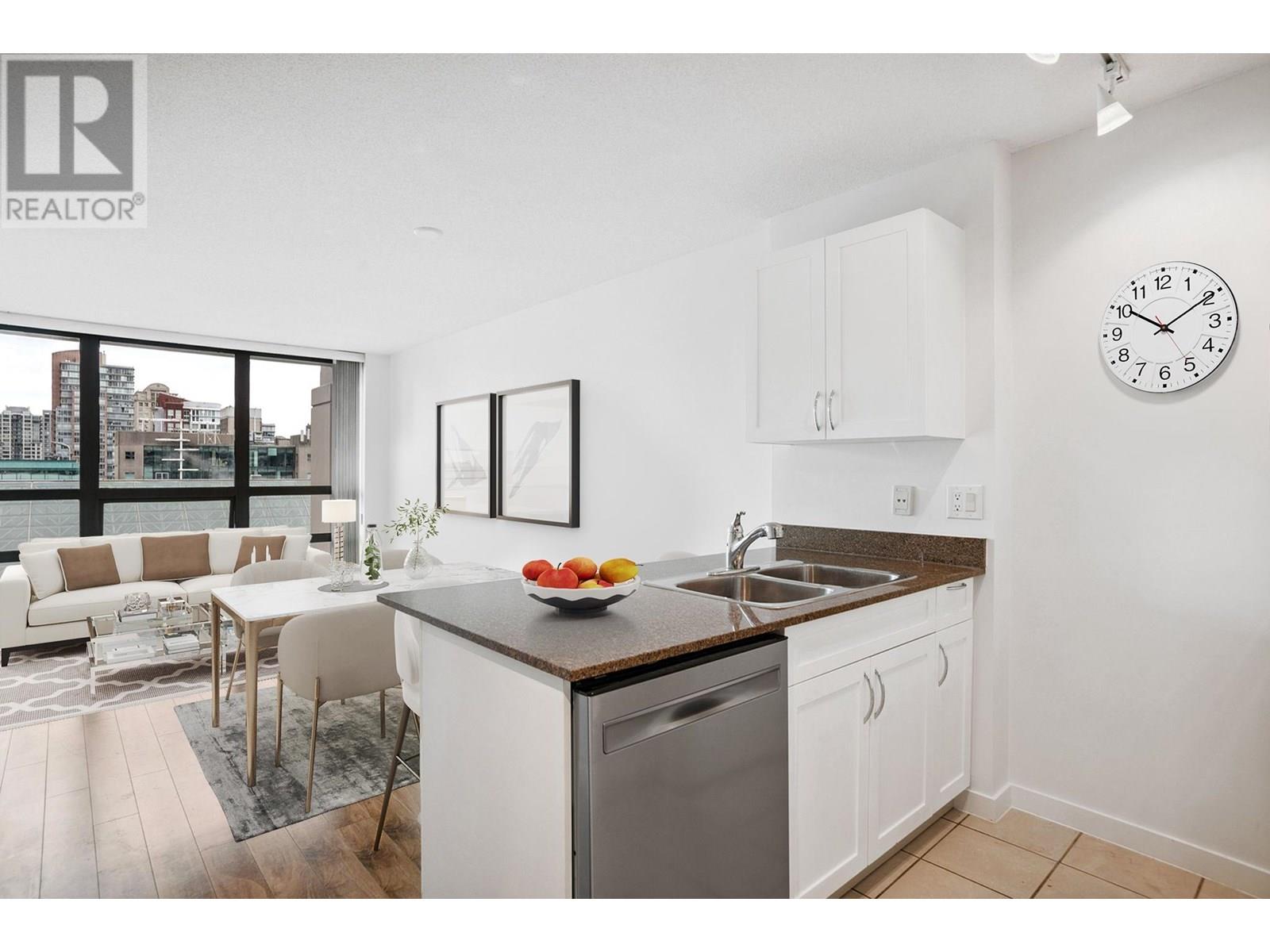 933 Hornby Street Unit 1233, Vancouver, BC V6Z 3G4