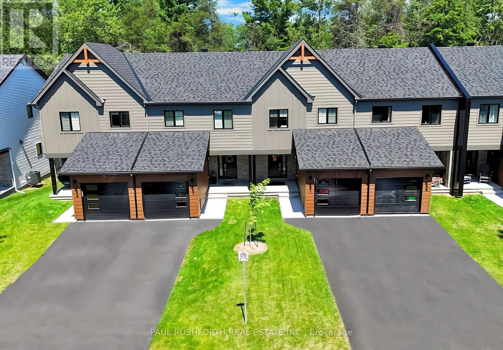 232 Peacock Dr, Russell, ON K4R 0A1