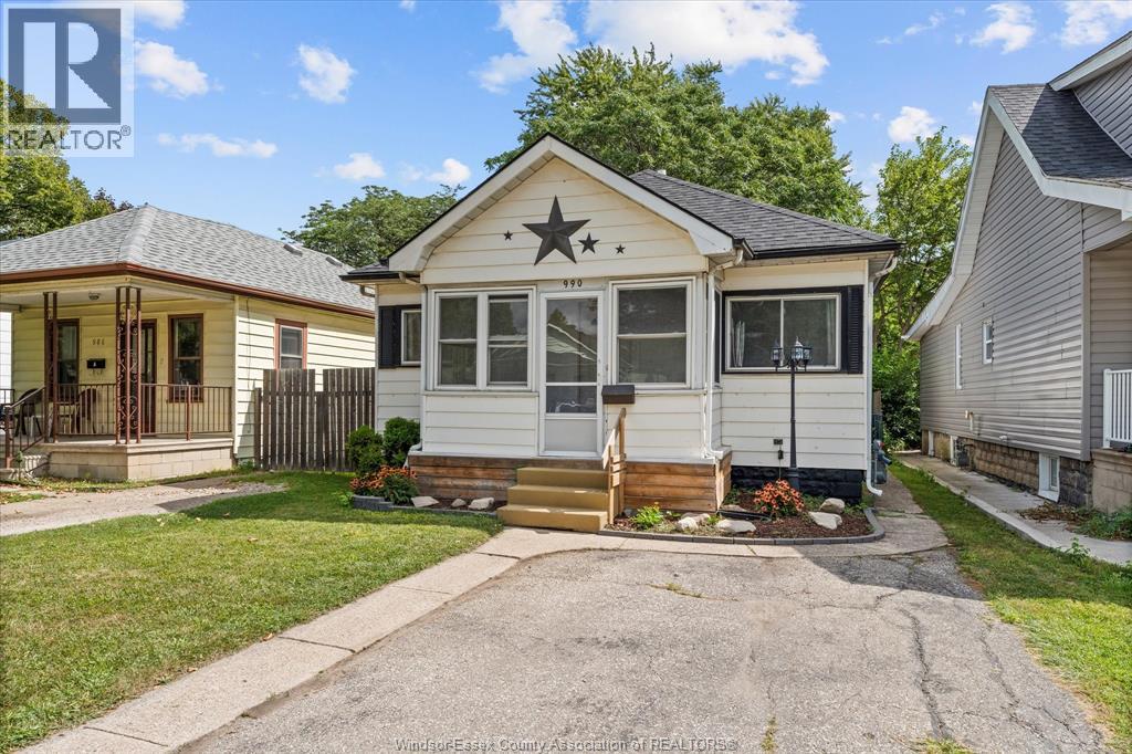 990 Campbell, Windsor, ON N9B 2J2