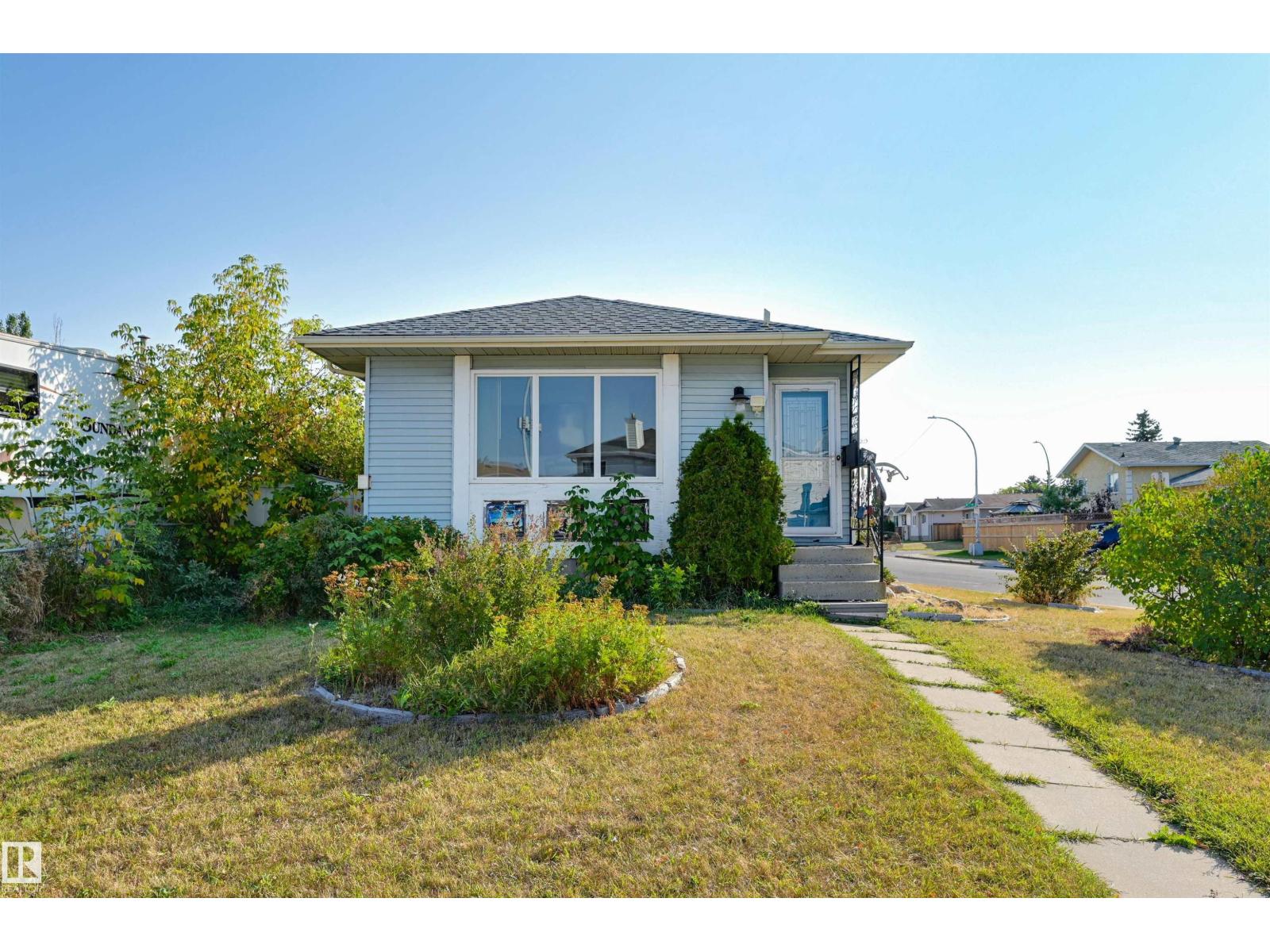 35 St Nw Unit 14703, Edmonton, AB T5Y 2H8
