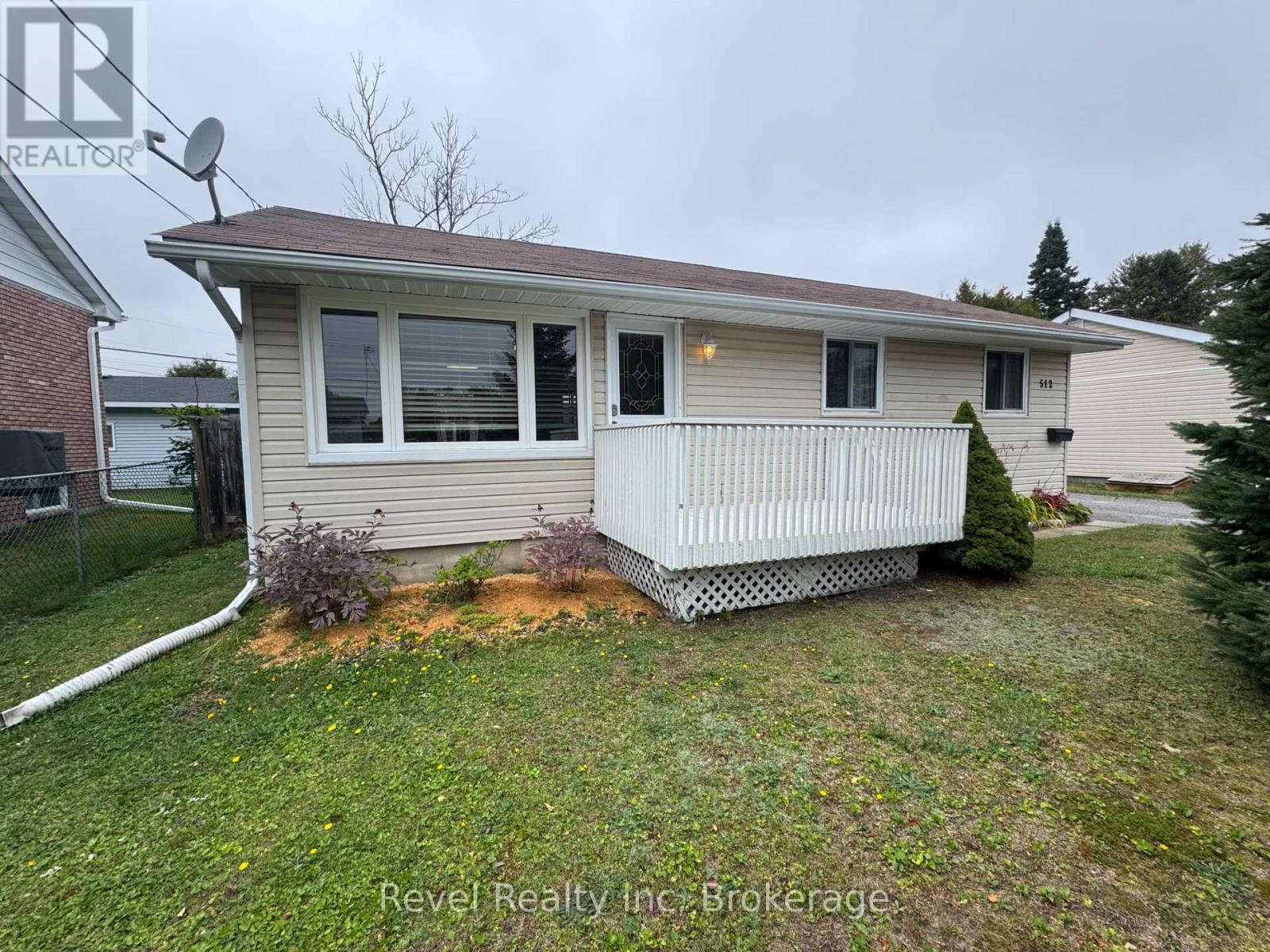 512 Aberdeen Ave, North Bay, ON P1B 7H7