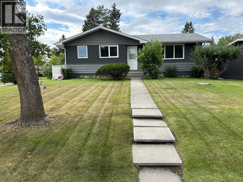 23 Spencer St, Red Deer, AB T4N 0B1