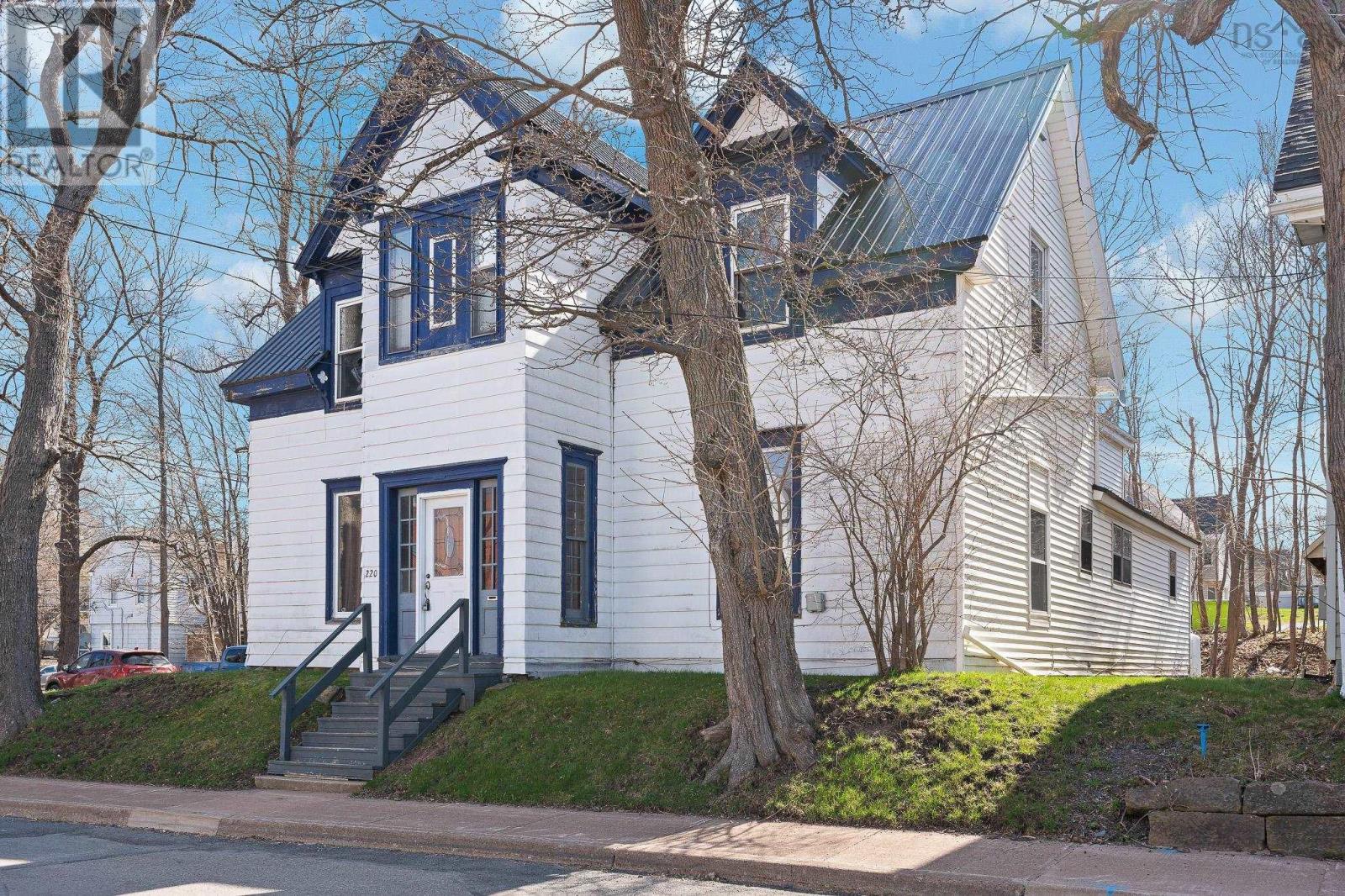 220 James St, New Glasgow, NS B2H 2Z1