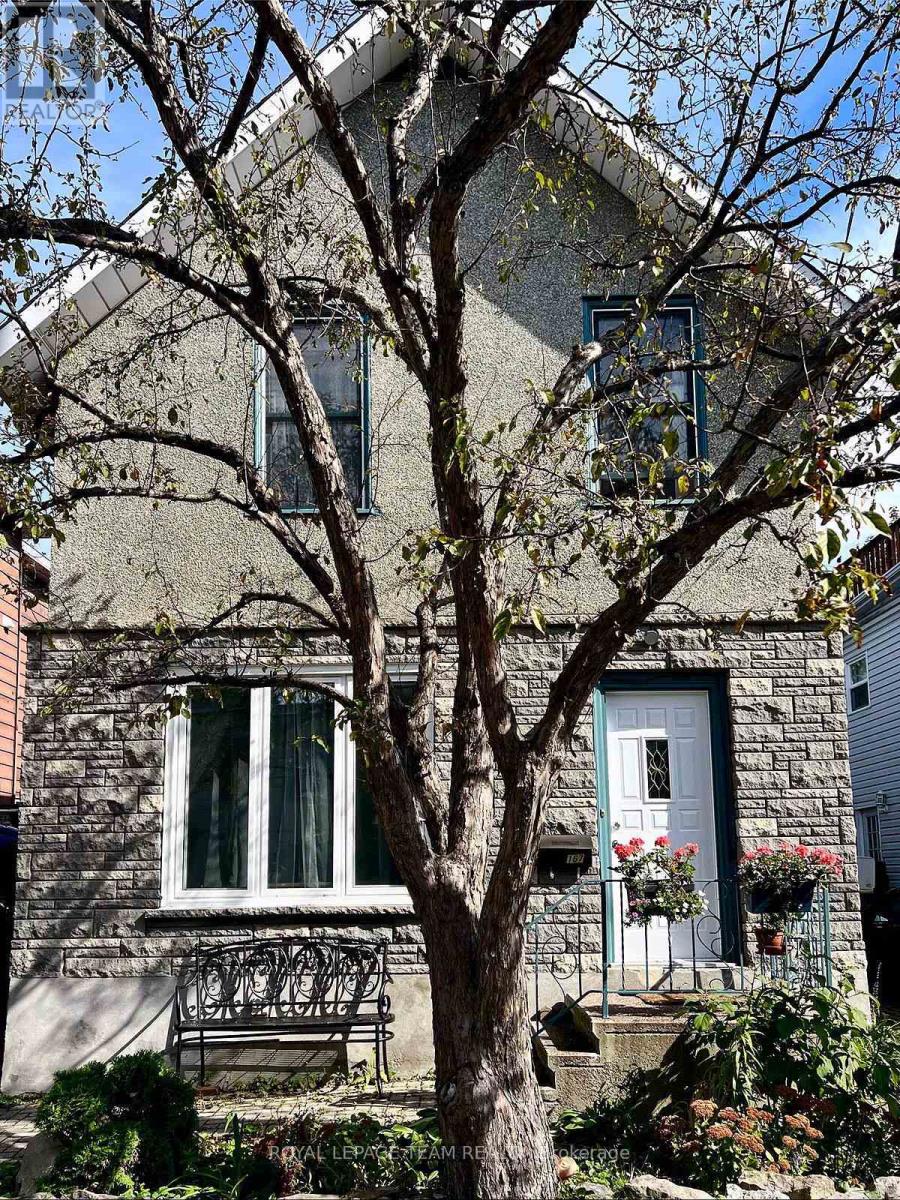 167 Drummond St, Ottawa, ON K1S 1K3