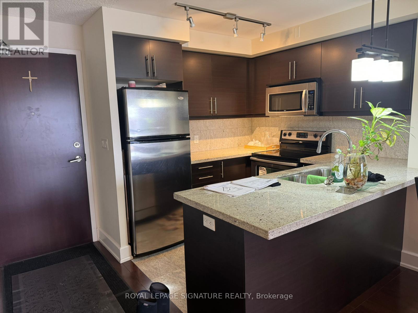 416 676 Sheppard Ave, Toronto, ON M2K 3E7