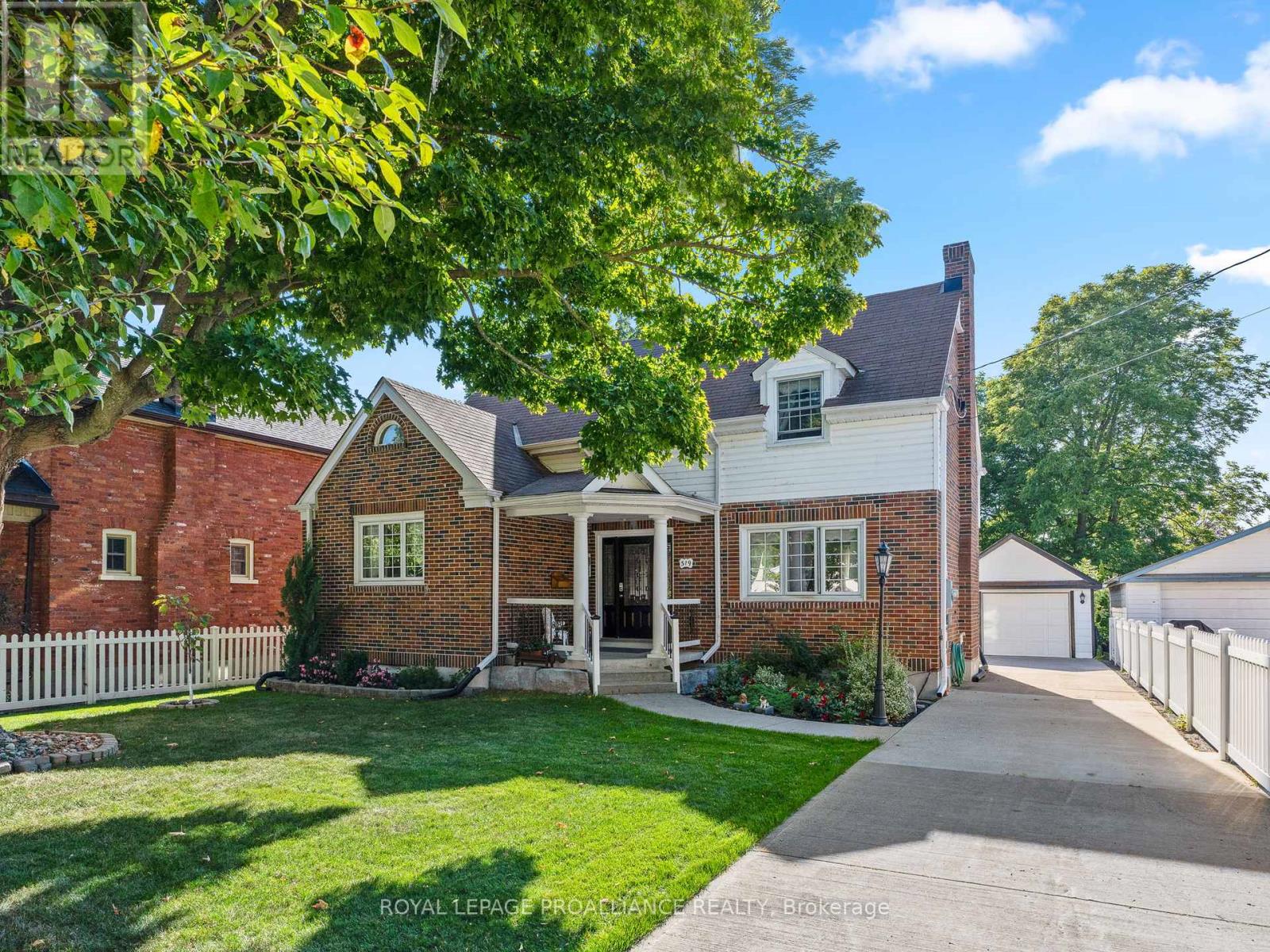 319 Walton St, Cobourg, ON K9A 3X1