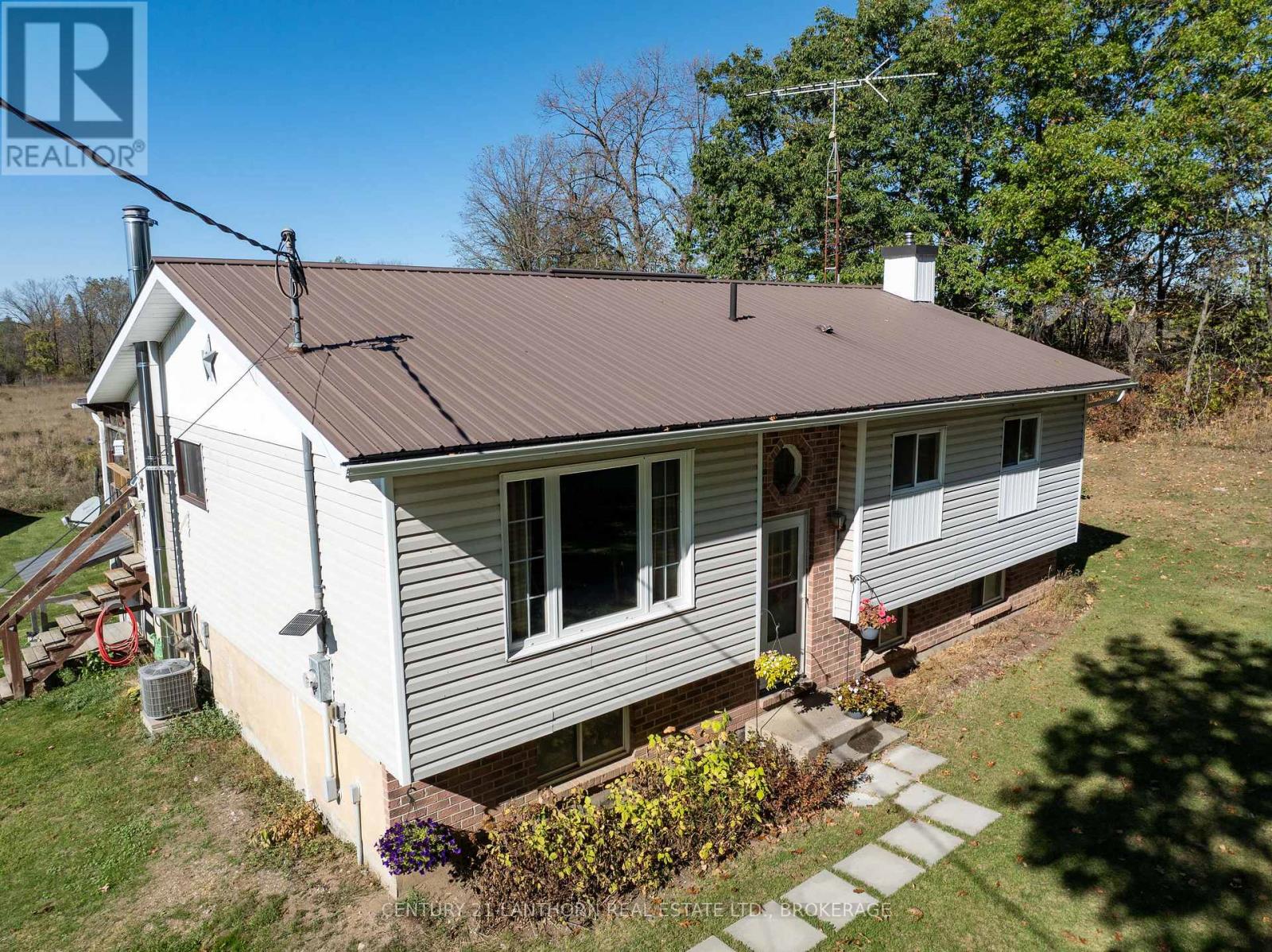 895 Ninth Concession Rd, Stone Mills, ON K0K 1Z0