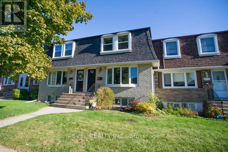 5 24 Coachwood Rd, Brantford, ON N3R 3R4