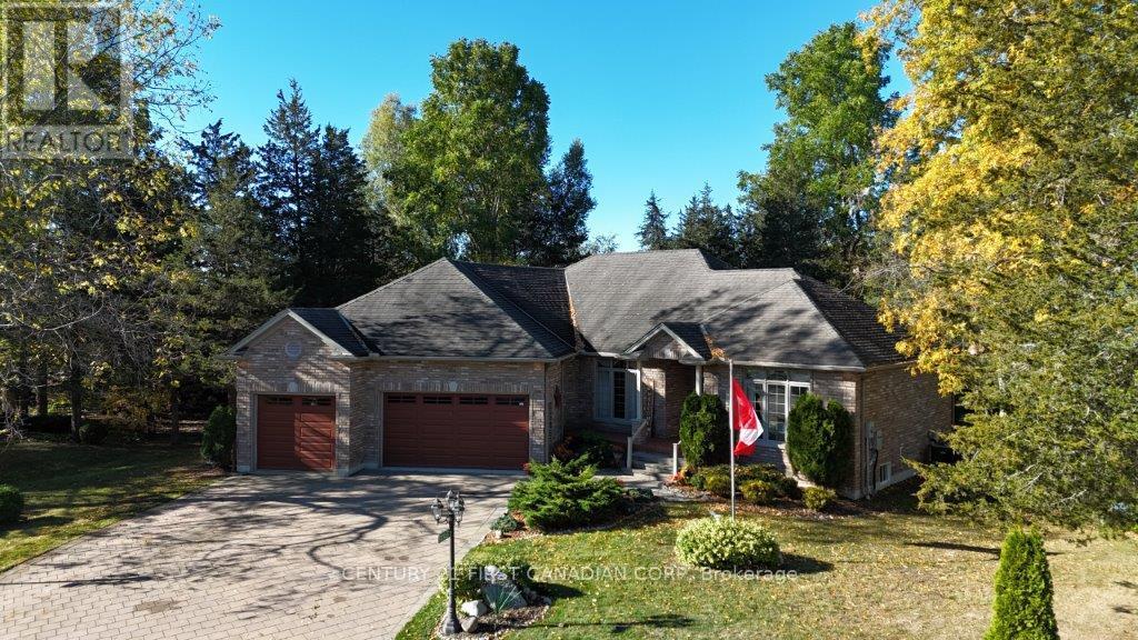 10145 Merrywood Dr, Lambton Shores, ON N0M 1T0