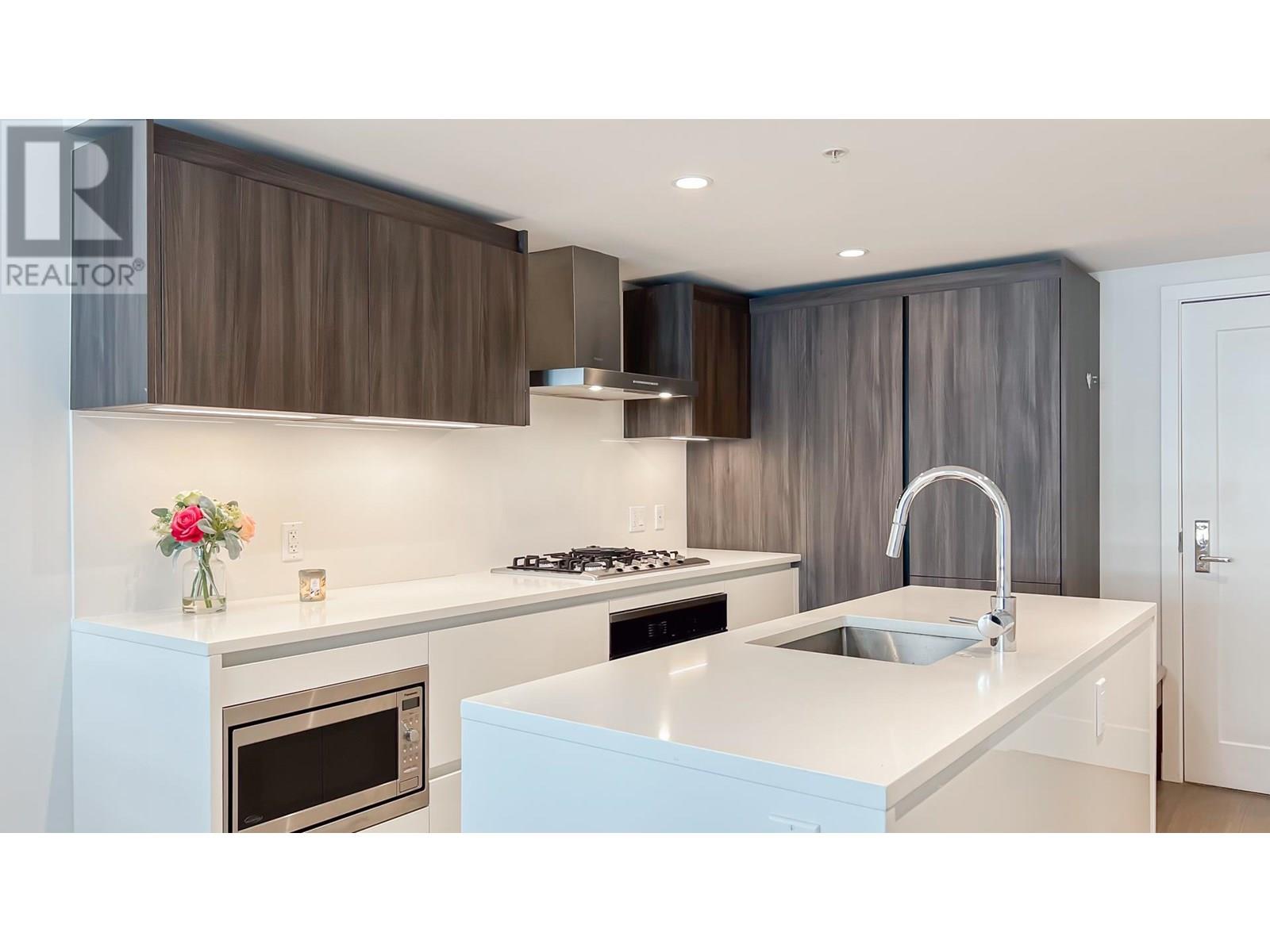 6320 No 3 Road Unit 605, Richmond, BC V6Y 0L5