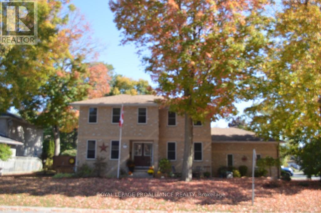 1 Simmons Ct, Quinte West, ON K8V 6M9