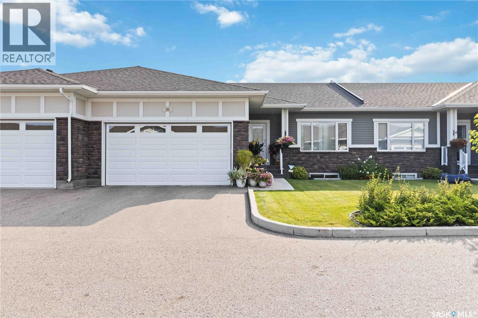 3210 11th Street W Unit 16, Saskatoon, SK S7M 5Y3