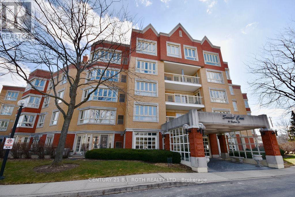 304 16 Raglan St, Collingwood, ON L9Y 4Y2