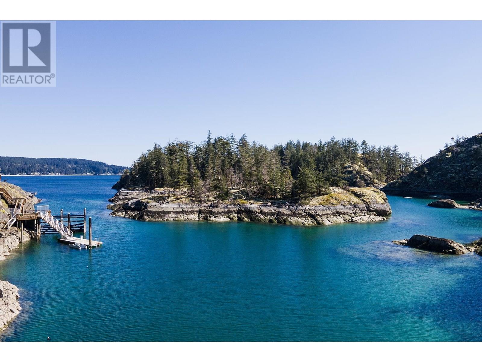 5063 Sherman Ln, Halfmoon Bay, BC V7Z 1G6