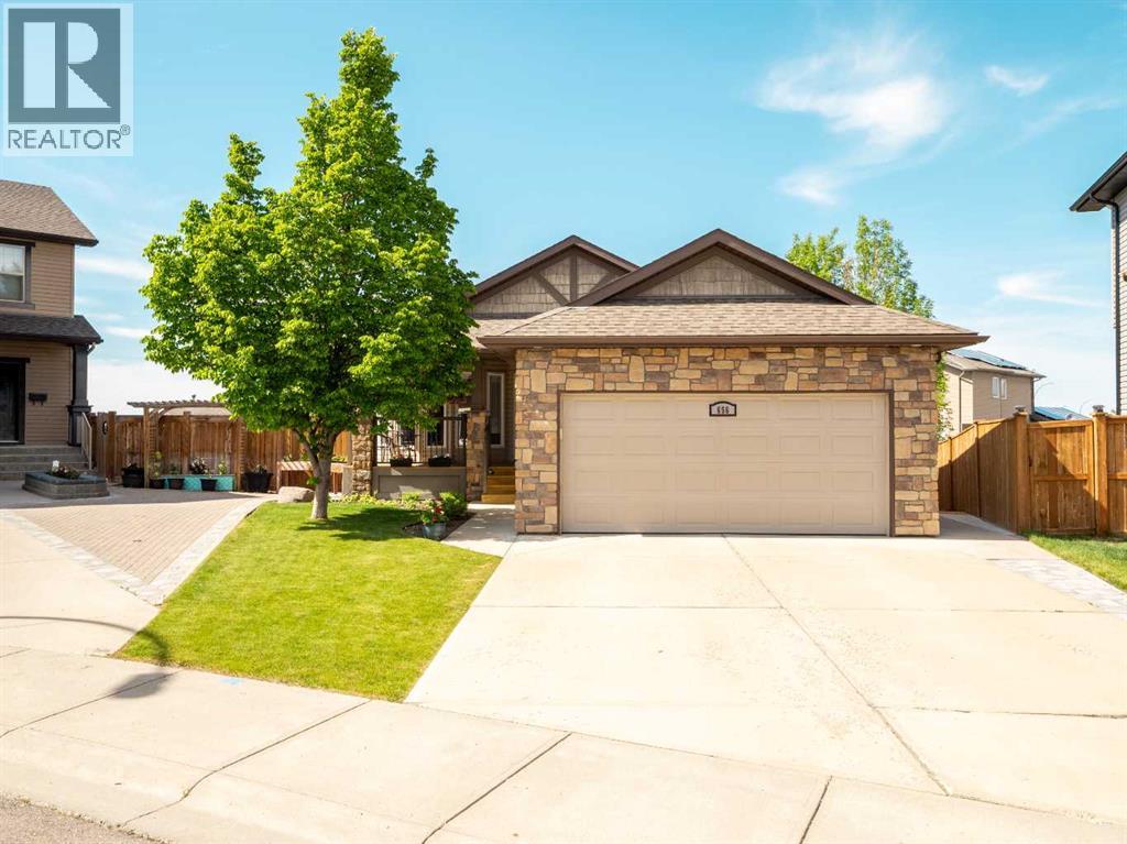 656 Florence Ho Leong Cres N, Lethbridge, AB T1H 5M6