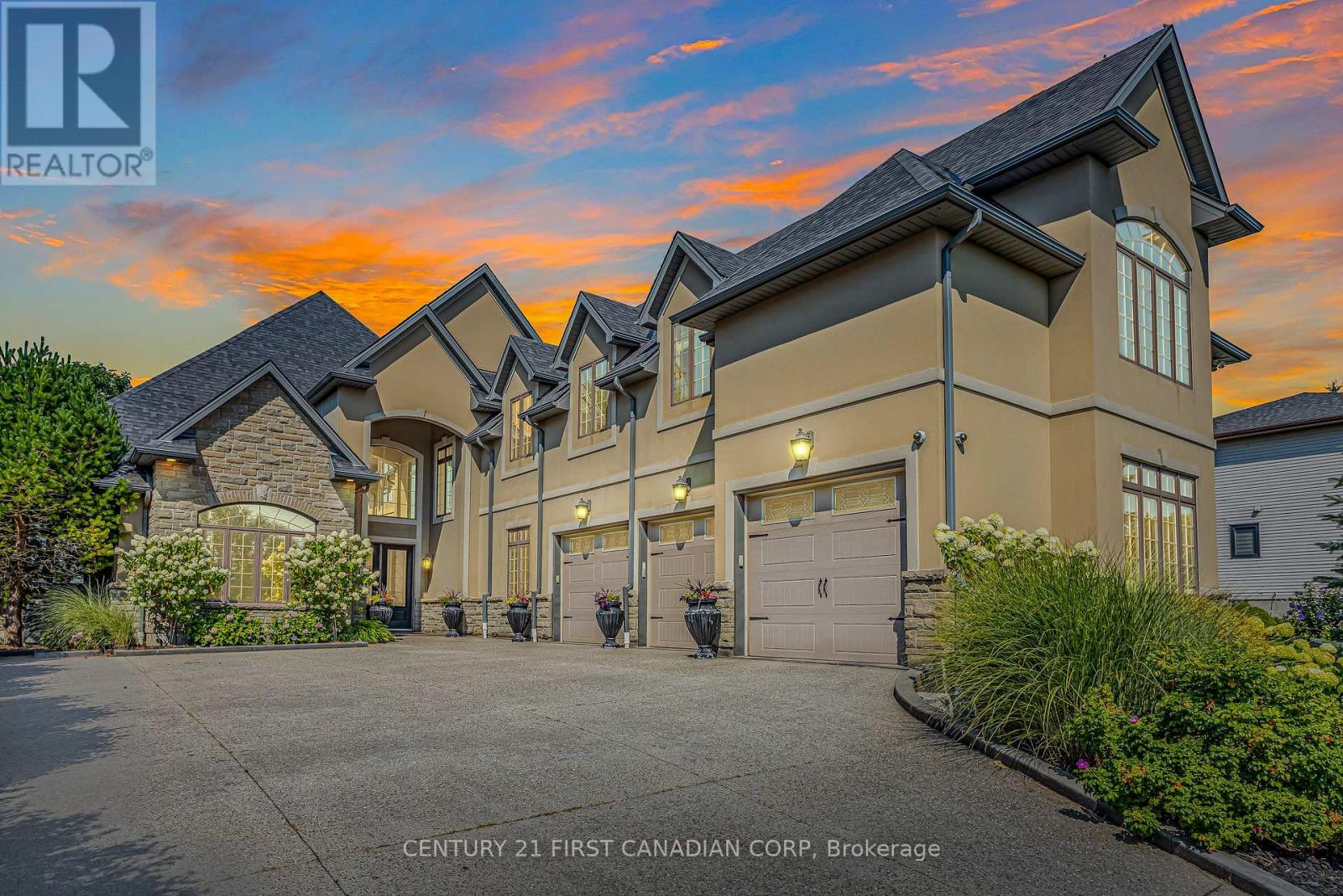547 Crestwood Dr, London, ON N6K 1Y1