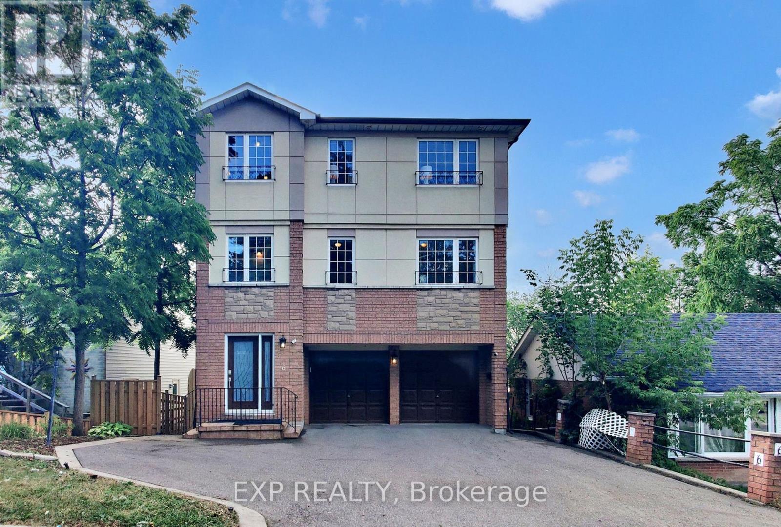 6 English St, Brampton, ON L6X 1L4