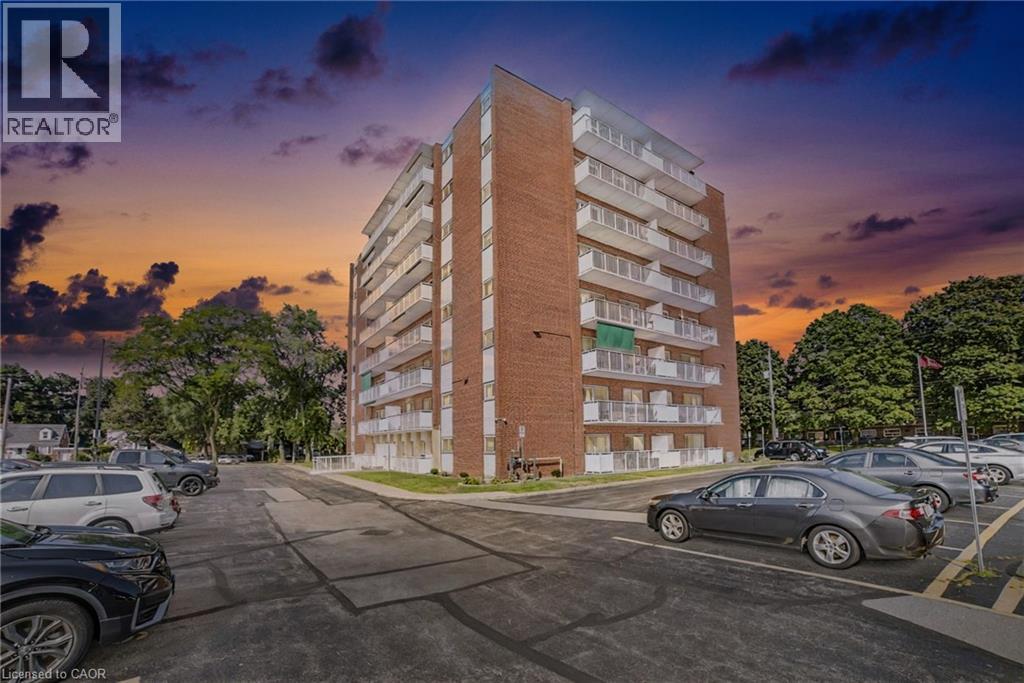 8 Woodman Drive S Unit 808, Hamilton, ON L8K 4C9