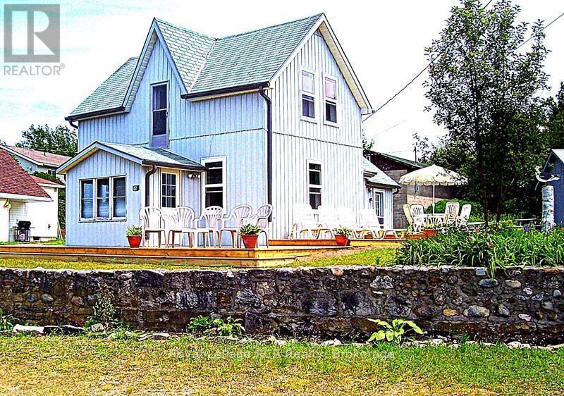 42 Bay St S, Northern Bruce Peninsula, ON N0H 2R0