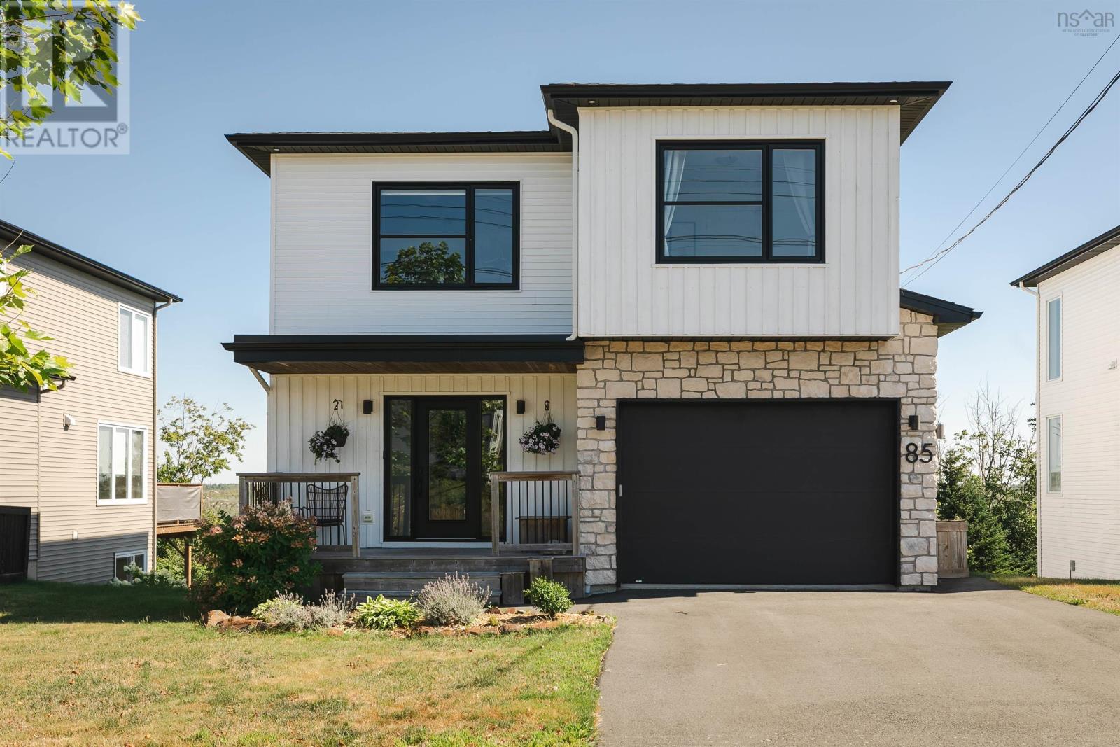 85 Glen Baker Dr, Herring Cove, NS B3R 0E1