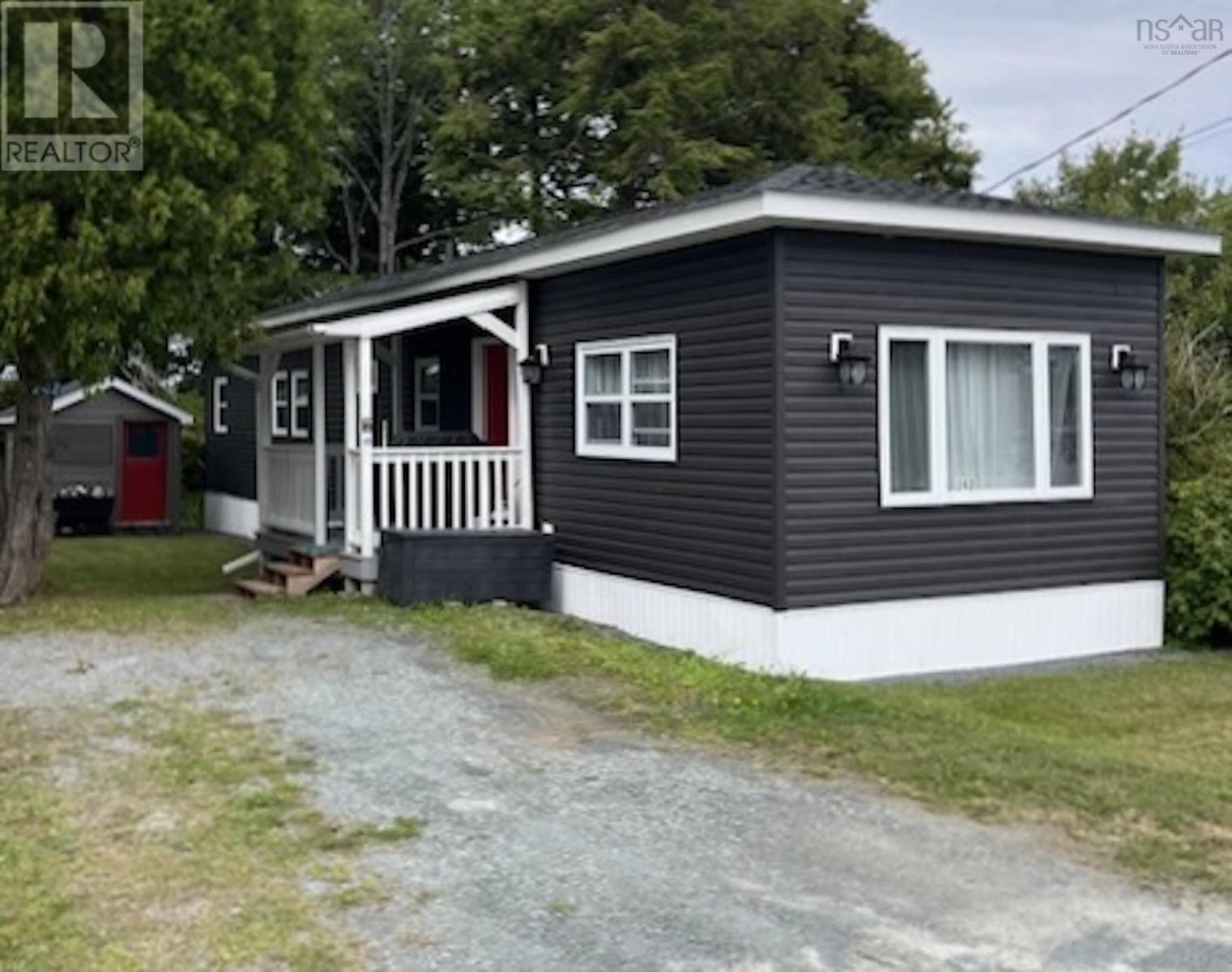 242 Circle Dr, Lake Echo, NS B3E 1C2