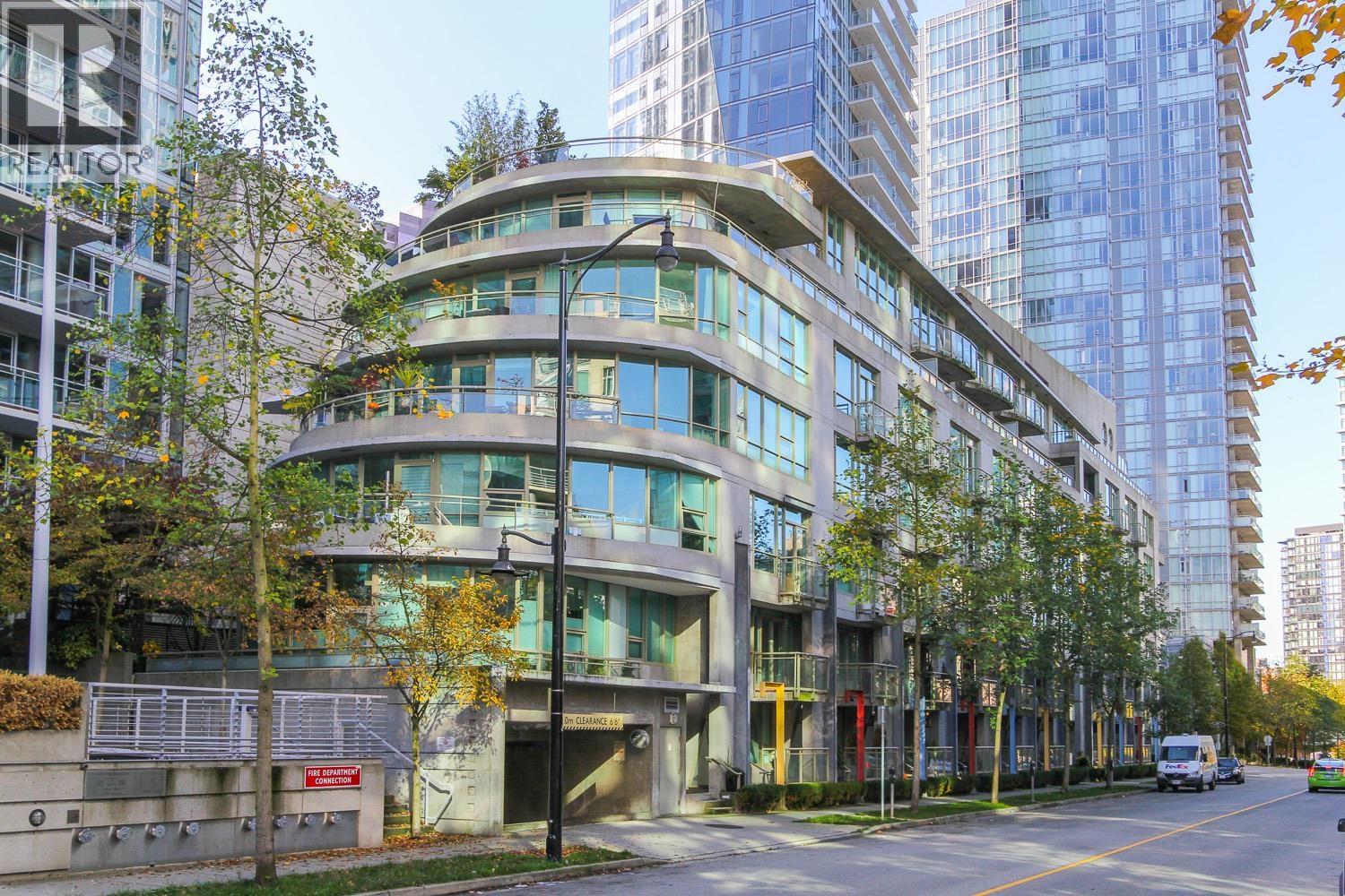 1432 W Hastings St, Vancouver, BC V6G 3J9