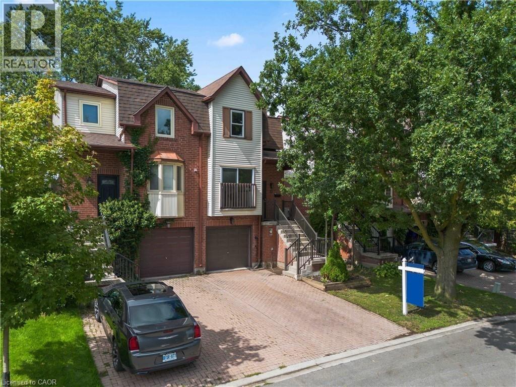 13 Normandy Pl, Oakville, ON L6K 1R9