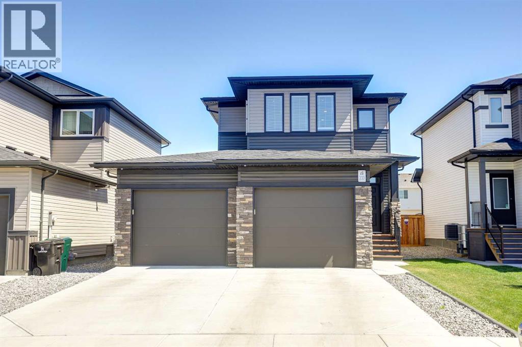 233 Agnes Short Pl N, Lethbridge, AB T1H 7G4