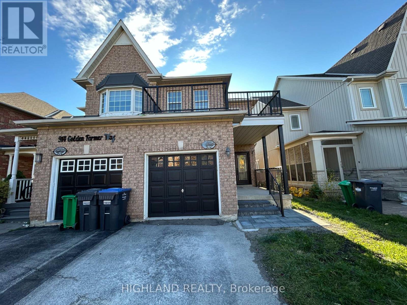 916 Golden Farmer Way, Mississauga, ON L5W 1B4