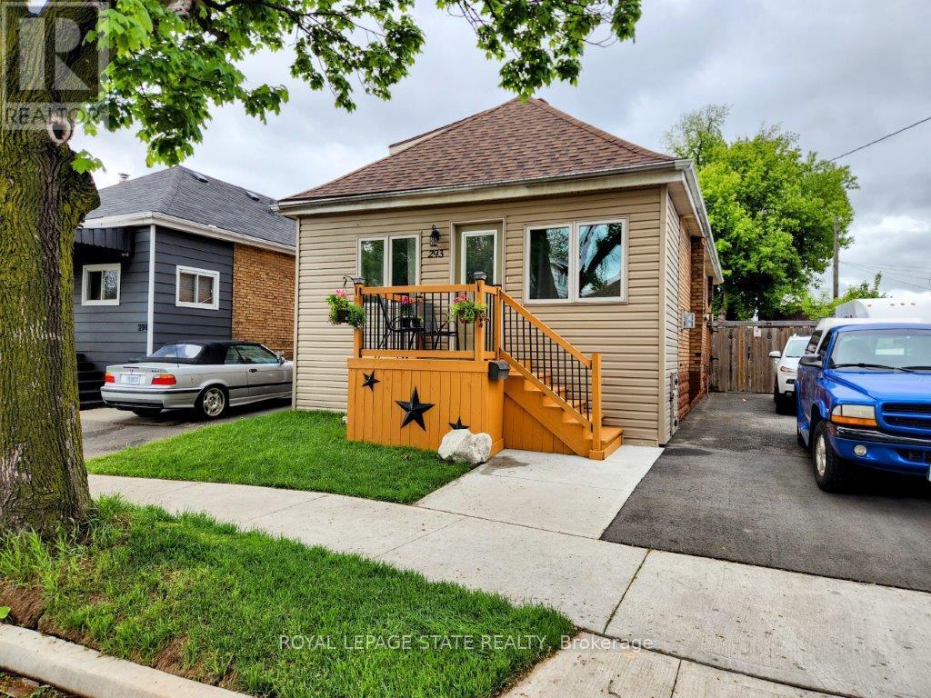293 Fairfield Ave, Hamilton, ON L8H 5H5