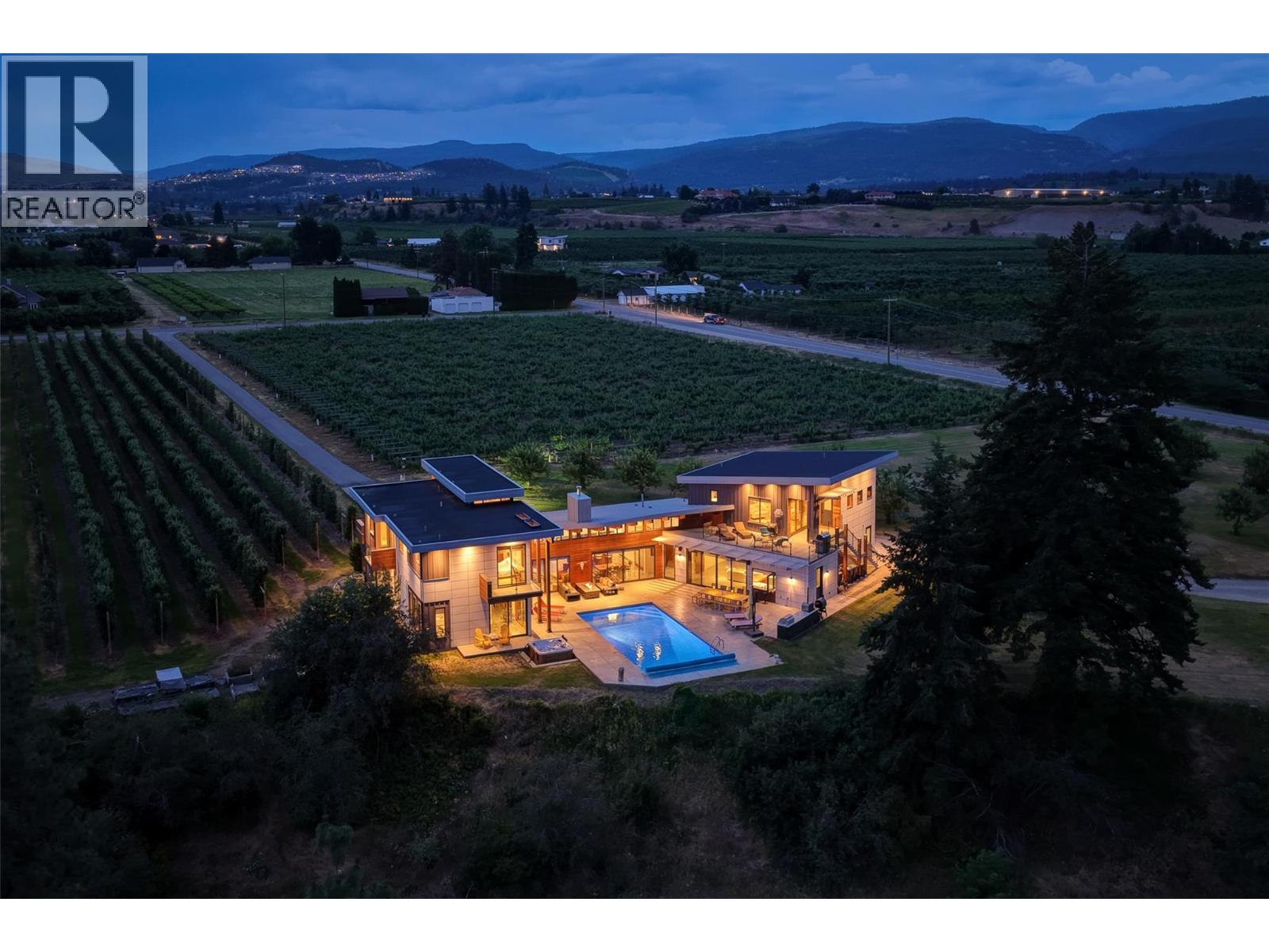 3194 Dunster Rd, Kelowna, BC V1W 4H4