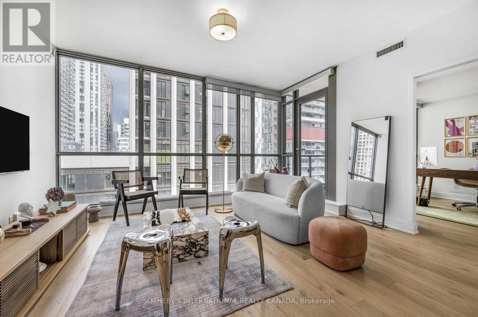 1205 8 Charlotte St, Toronto, ON M5V 0K4