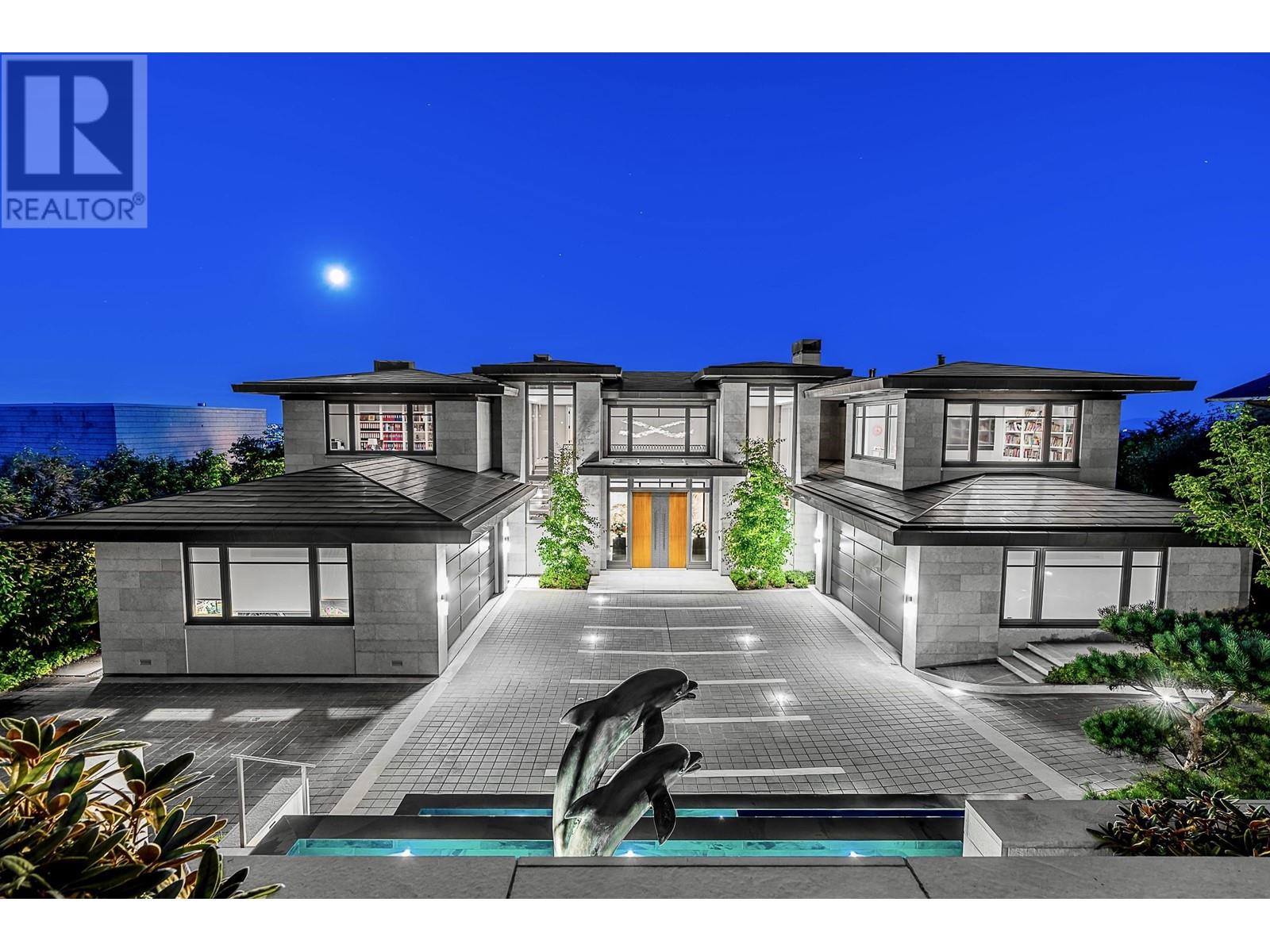 730 Fairmile Rd, West Vancouver, BC V7S 1R2