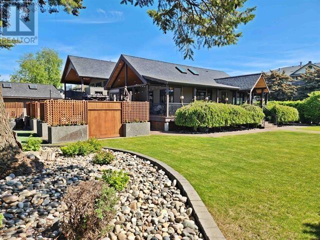 683 St Laurent Ave, Quesnel, BC V2J 2E5