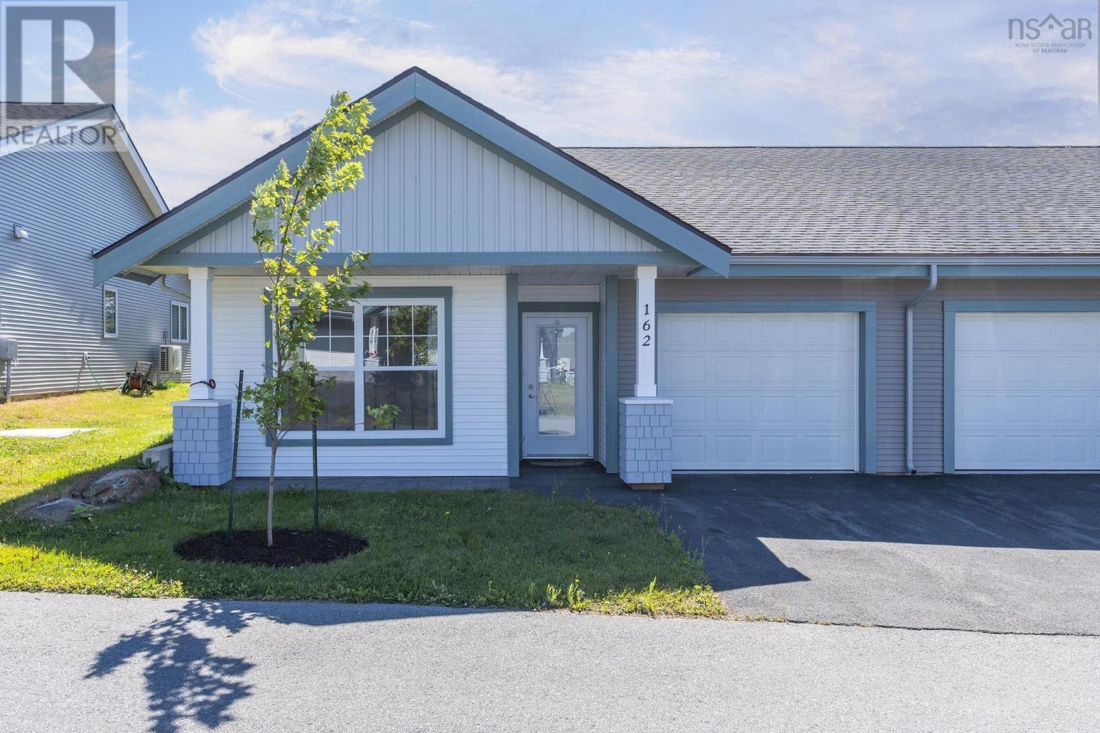 162 Sailors Trl, Eastern Passage, NS B3G 0A1