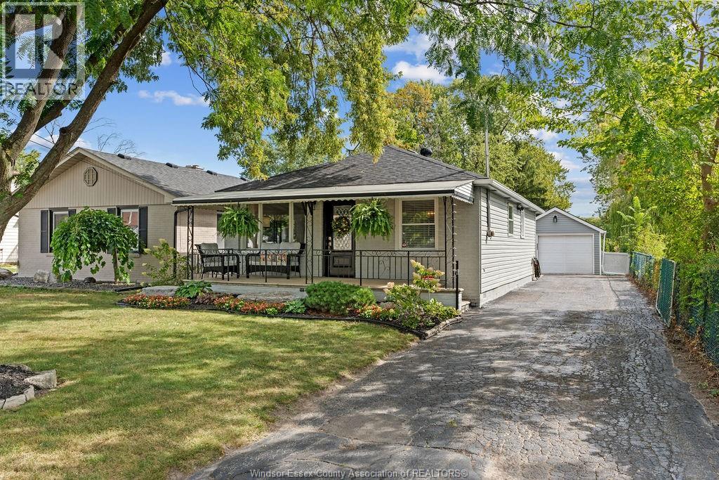742 William, Tecumseh, ON N8N 2A3