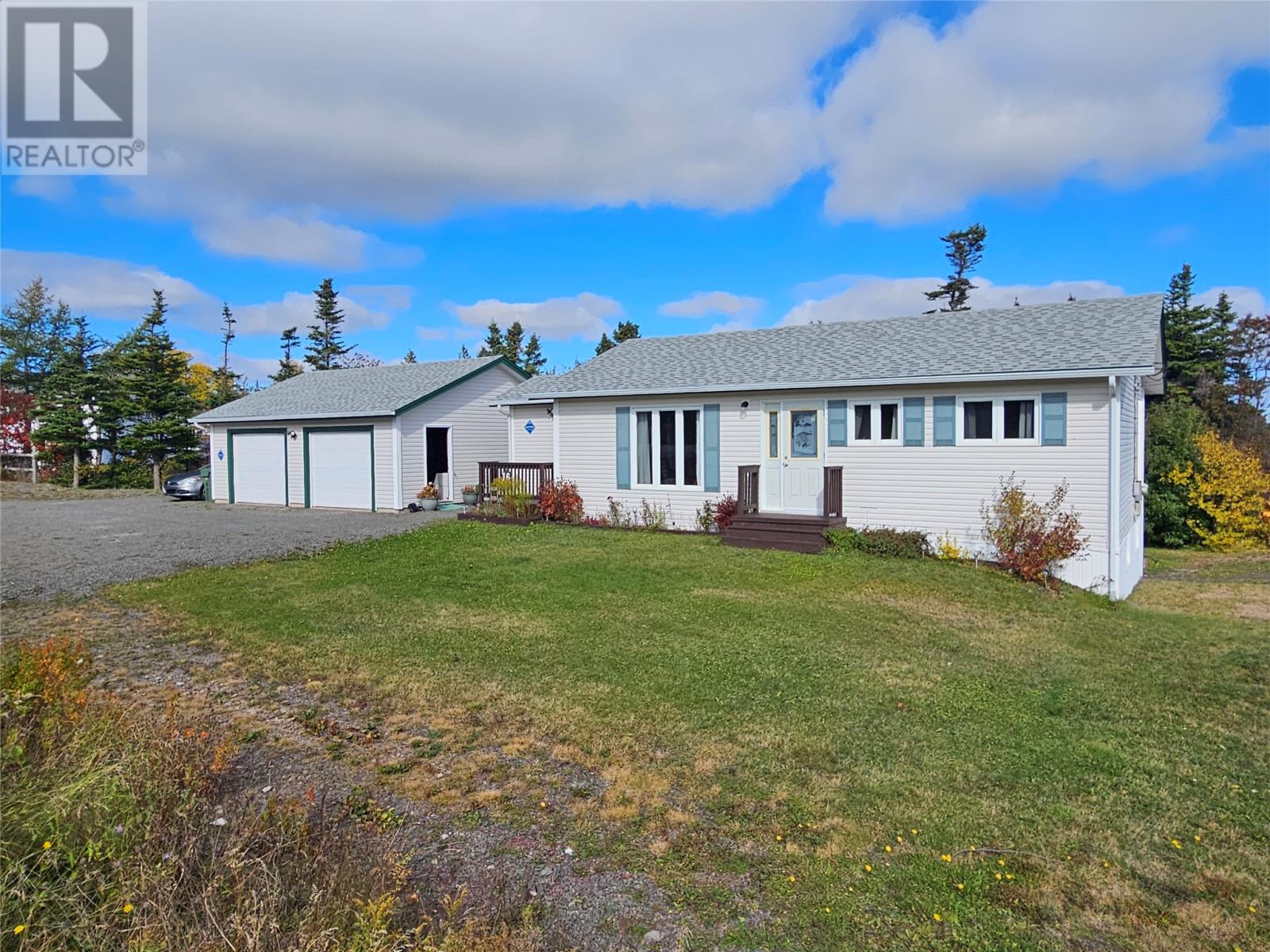16-20 Greenwood St, Marystown, NL A0E 1K0