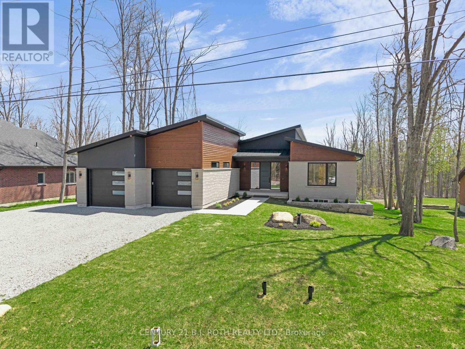 27 Poplar Cres, Oro-Medonte, ON L0L 1T0