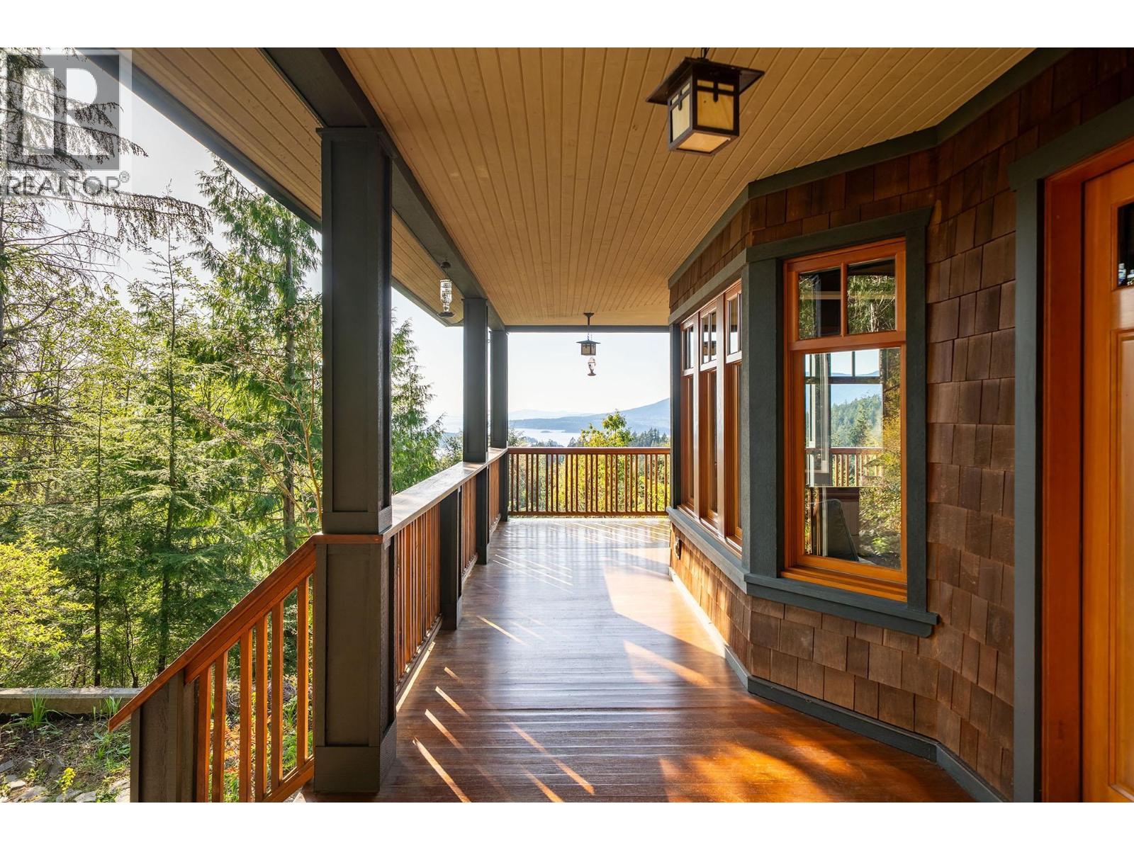 1335 Adams Rd, Bowen Island, BC V0N 1G2