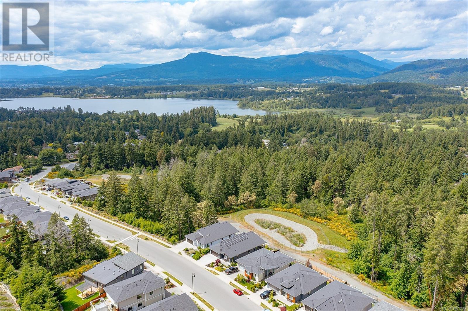 6257 Highwood Dr, Duncan, BC V9L 0H5