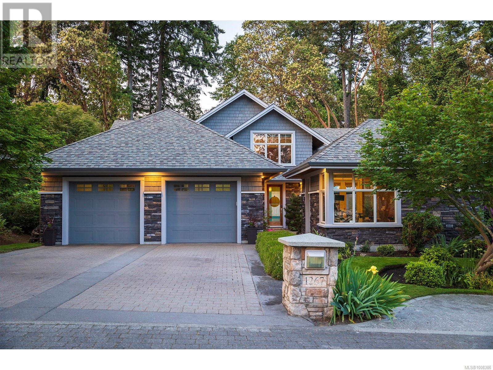 1267 Oceanwood Ln, Saanich, BC V8X 0A4