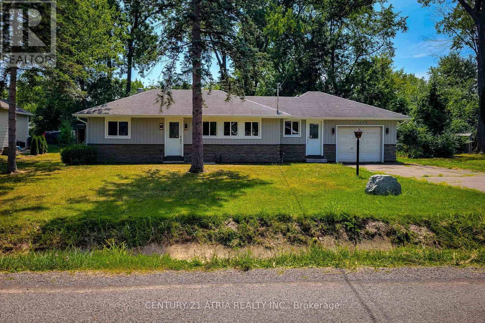3259 Poplar Ave, Fort Erie, ON L0S 1N0