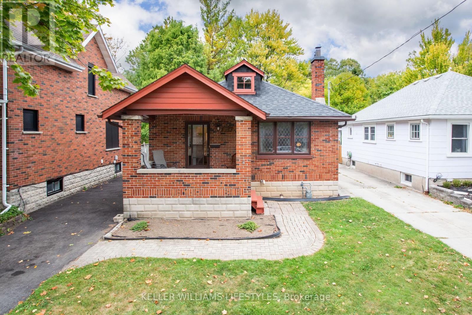 104 Emery St E, London, ON N6C 2E1