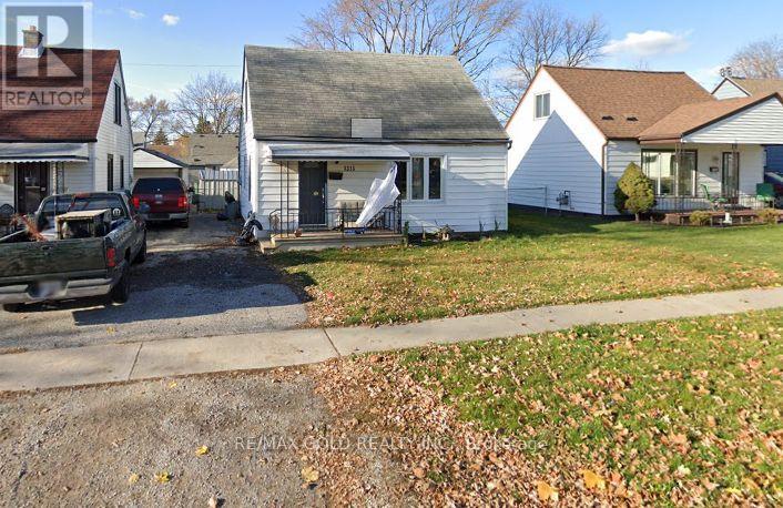 1315 Partington Ave, Windsor, ON N9B 2P5