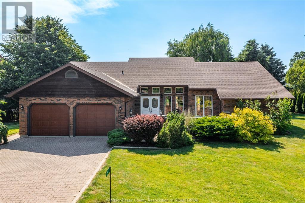 5 Lathrop, Leamington, ON N8H 4T1