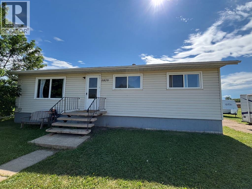 5820 48th Street, High Prairie, AB T0G 1E0