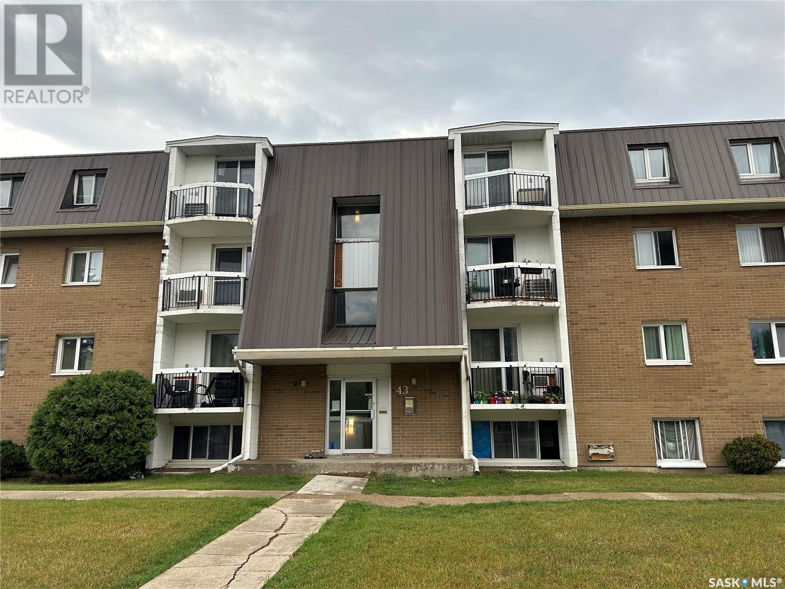 43 Centennial Street Unit 24, Regina, SK S4S 6P8