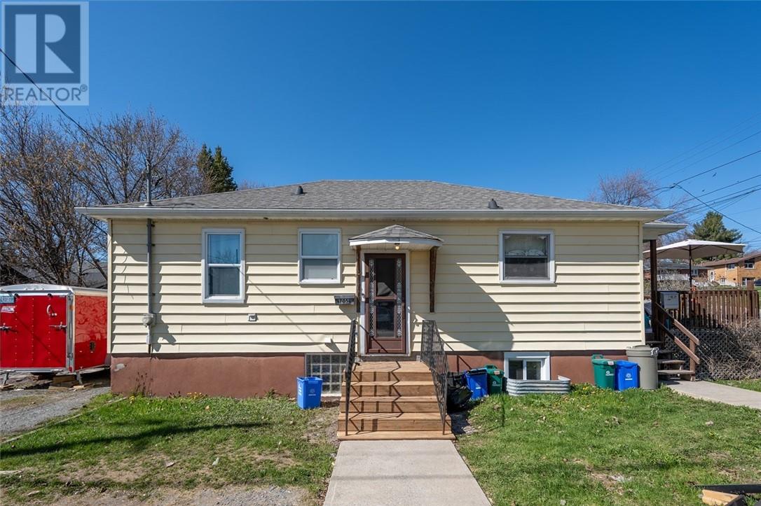 705 Shields St, Sudbury, ON P3E 3W3